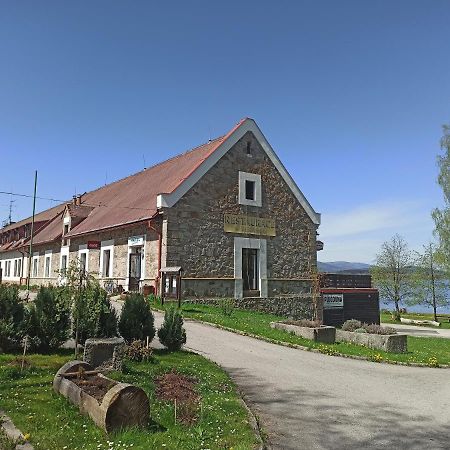 Hotel Jestrabi Cerna v Posumavi Exterior photo